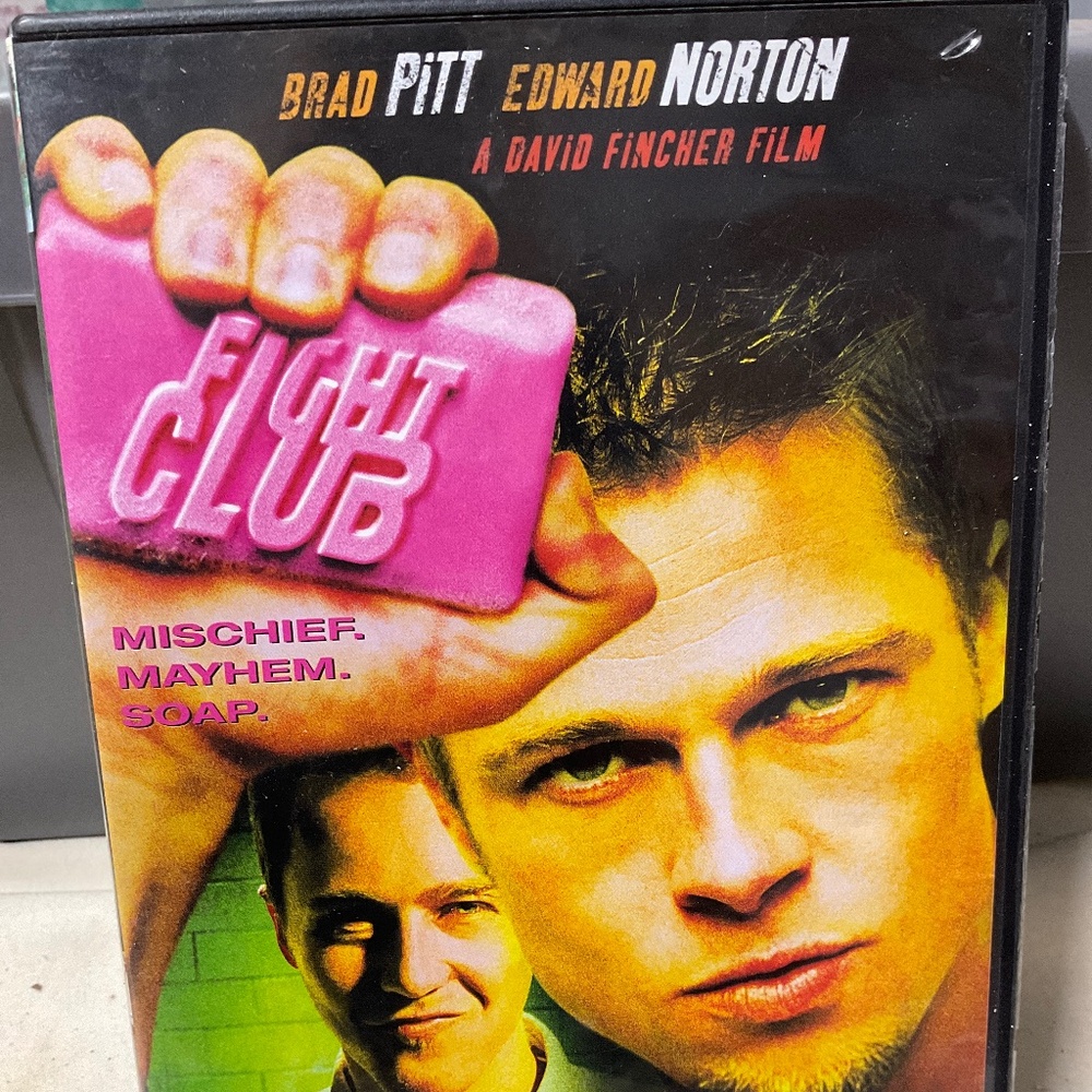DVD - Fight Club.    V135